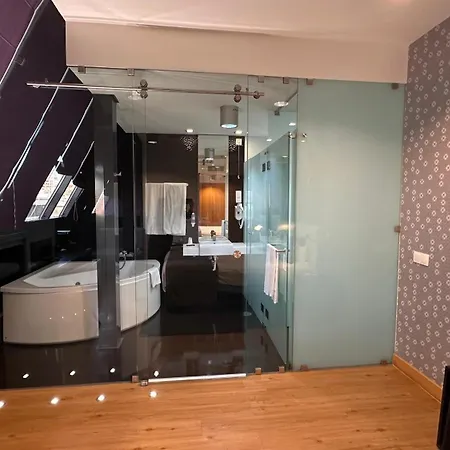 Hotel America Diamonds